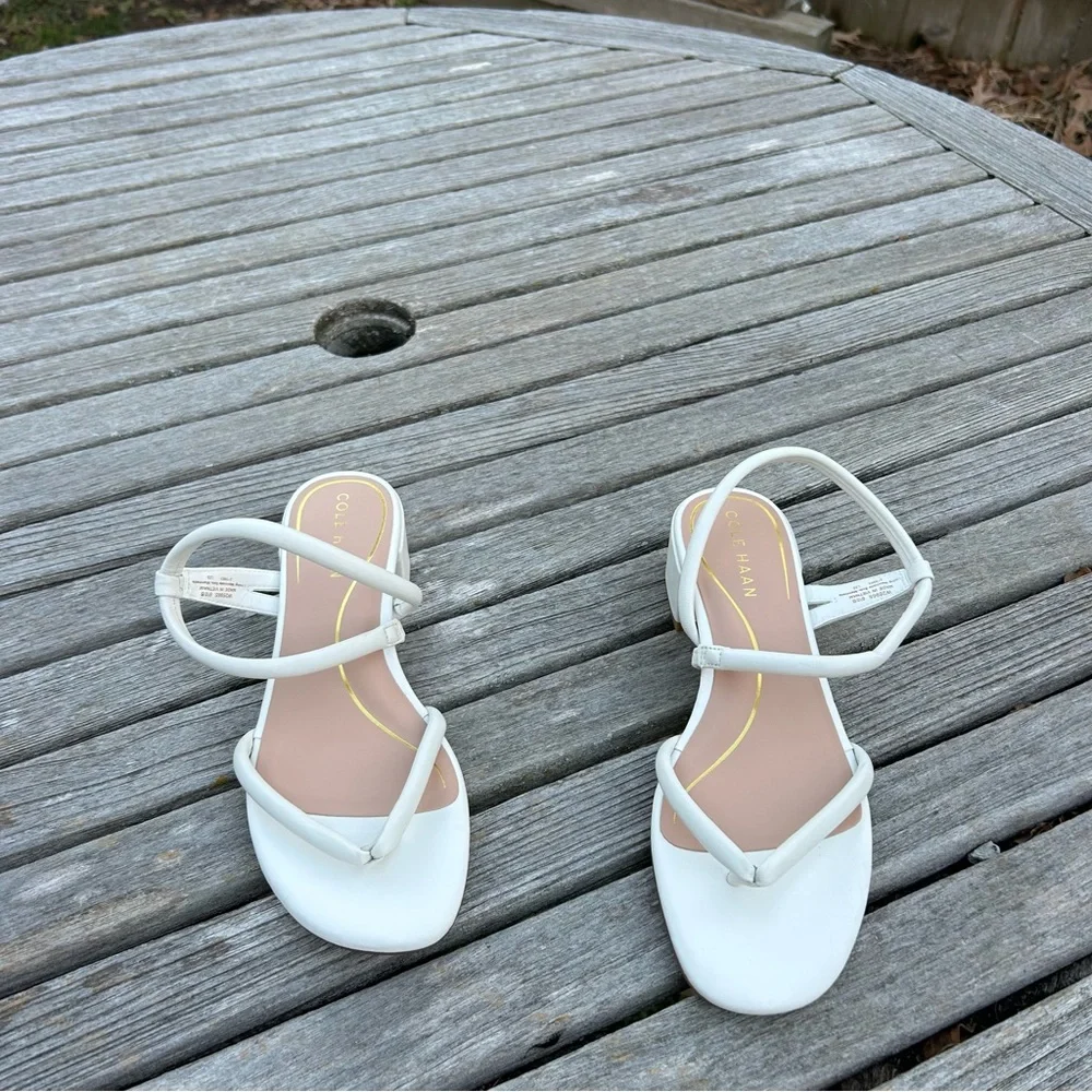 Cole Haan Women's Calli Thong Block Heel Sandal 40 Mm in white size‎ 6.5
